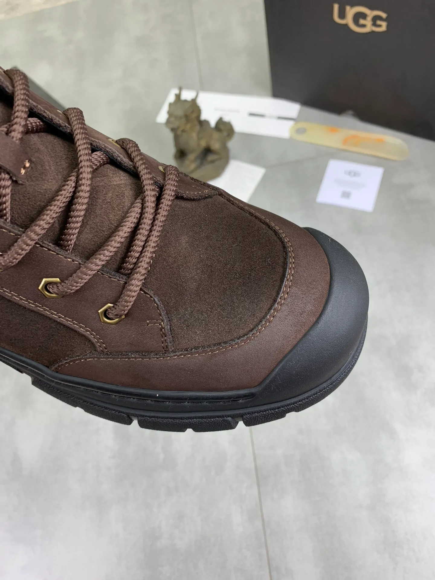 Men's Men's Shoes P620 [New Style] 💰 🆘 "Real Wool" [UGG] 👉 Popular men's shoes official website synchronization 🔰 Genuine quality [proud] is not comparable to the imitations in the general market 🌀 The upper is imported Italian frosted cowhide, and the lining: foot pad 🅰️ grade 🐑 real wool 👻 Only Grade A can show the effect The hand feels smooth and delicate 🔱The shoe shape is grand, only genuine factories can do it 🎄The perfect toughness of the original outsole 👻⬛️ can allow customers to say goodbye to one-time consumption. Real wool lining, super warm. Available in black or brown. Size: 38-44